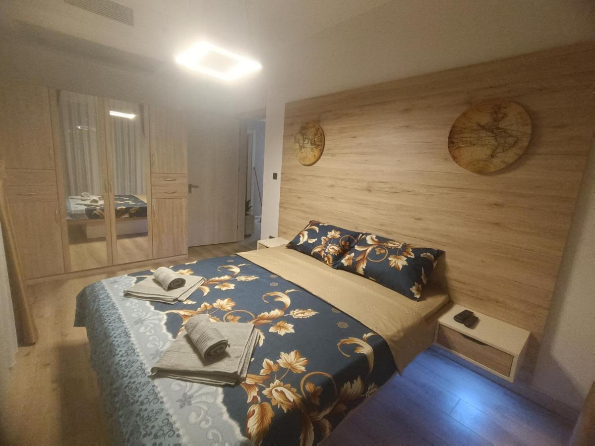 19Th & 18Th Floor Secure Apartments With Pool & Fitness & Parking Included In Price Skopje Bagian luar foto