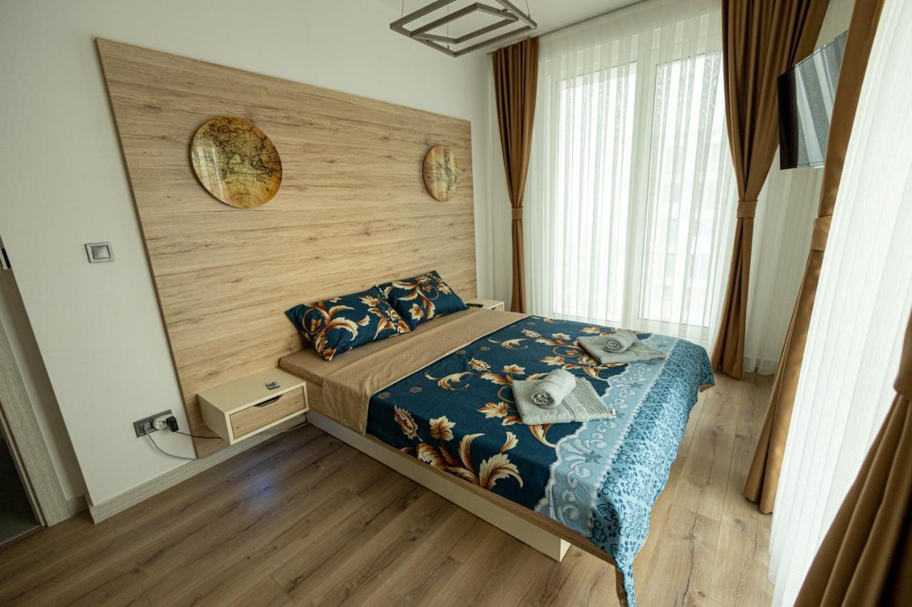 19Th & 18Th Floor Secure Apartments With Pool & Fitness & Parking Included In Price Skopje Bagian luar foto