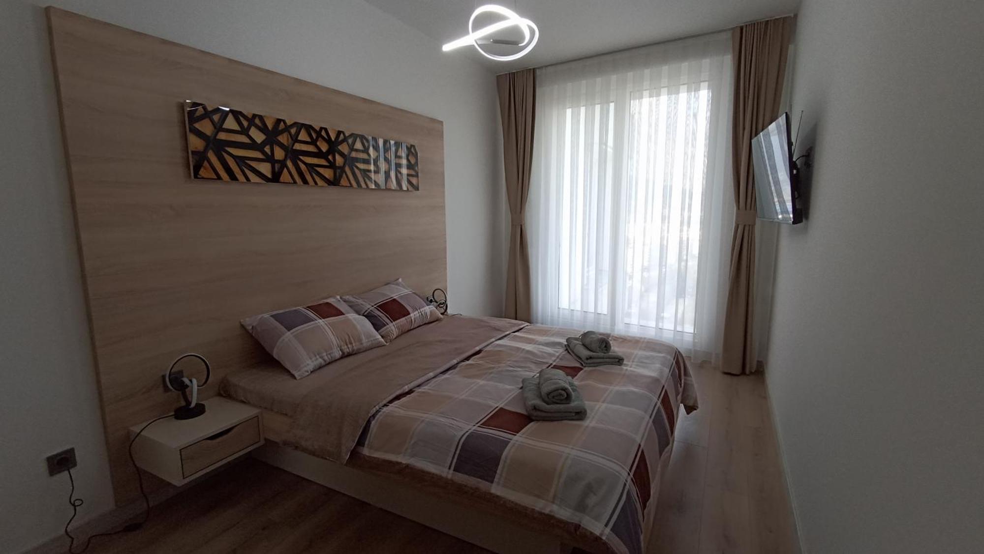 19Th & 18Th Floor Secure Apartments With Pool & Fitness & Parking Included In Price Skopje Bagian luar foto