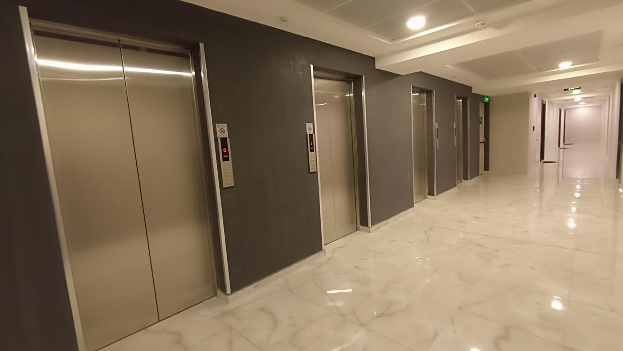 19Th & 18Th Floor Secure Apartments With Pool & Fitness & Parking Included In Price Skopje Bagian luar foto