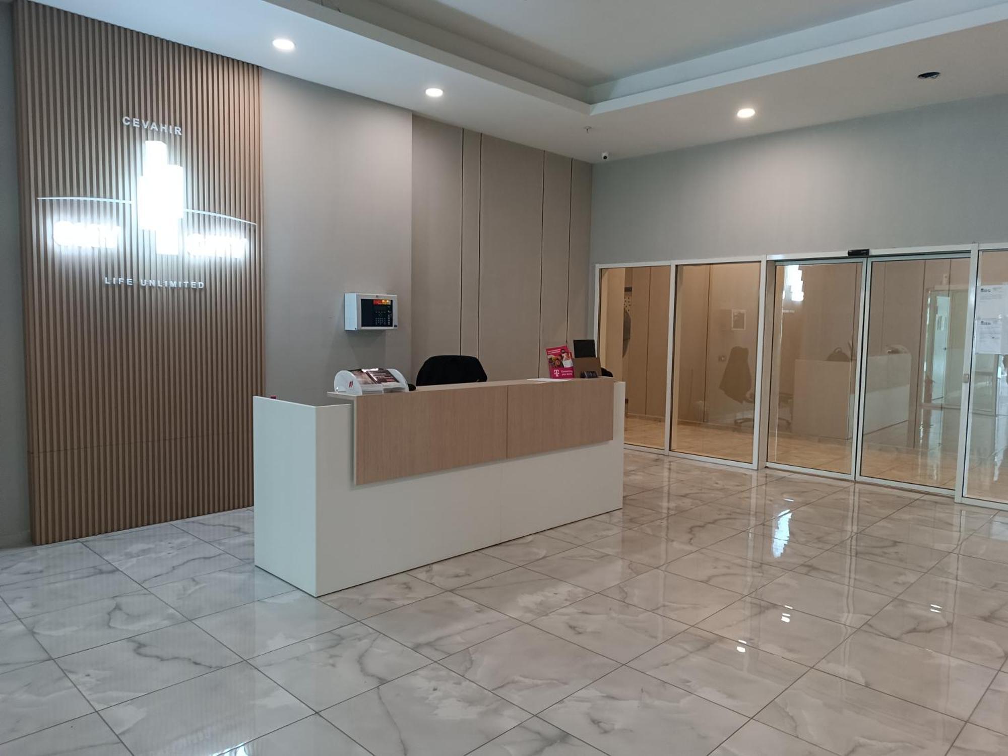 19Th & 18Th Floor Secure Apartments With Pool & Fitness & Parking Included In Price Skopje Bagian luar foto