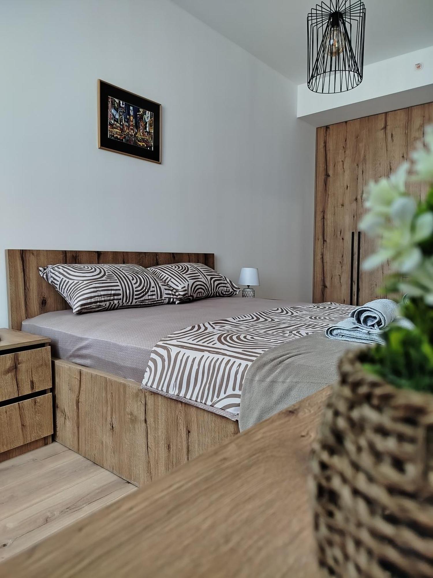 19Th & 18Th Floor Secure Apartments With Pool & Fitness & Parking Included In Price Skopje Bagian luar foto