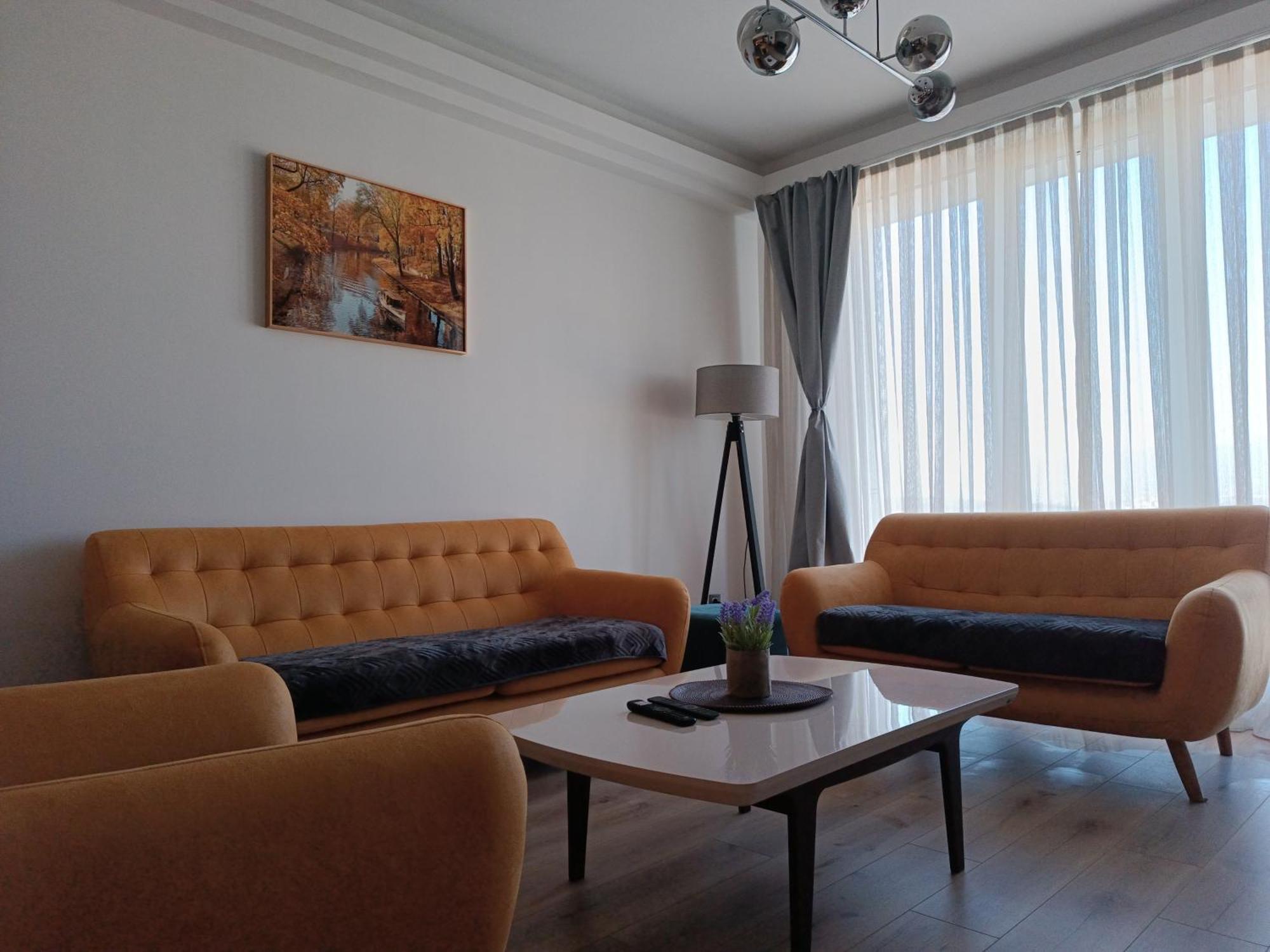 19Th & 18Th Floor Secure Apartments With Pool & Fitness & Parking Included In Price Skopje Bagian luar foto