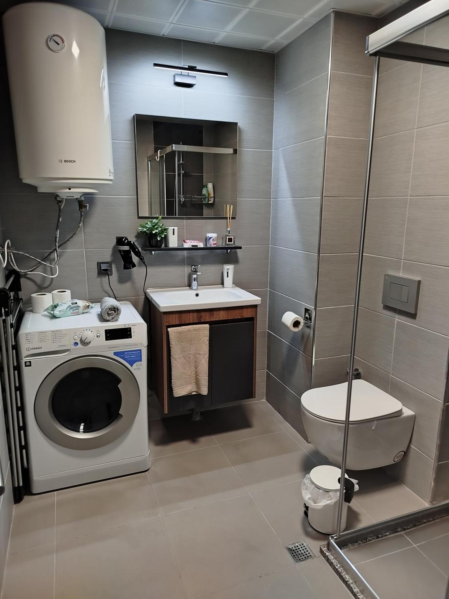 19Th & 18Th Floor Secure Apartments With Pool & Fitness & Parking Included In Price Skopje Bagian luar foto