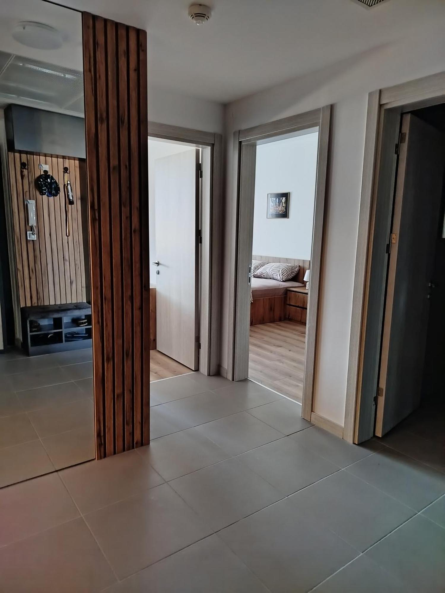 19Th & 18Th Floor Secure Apartments With Pool & Fitness & Parking Included In Price Skopje Bagian luar foto